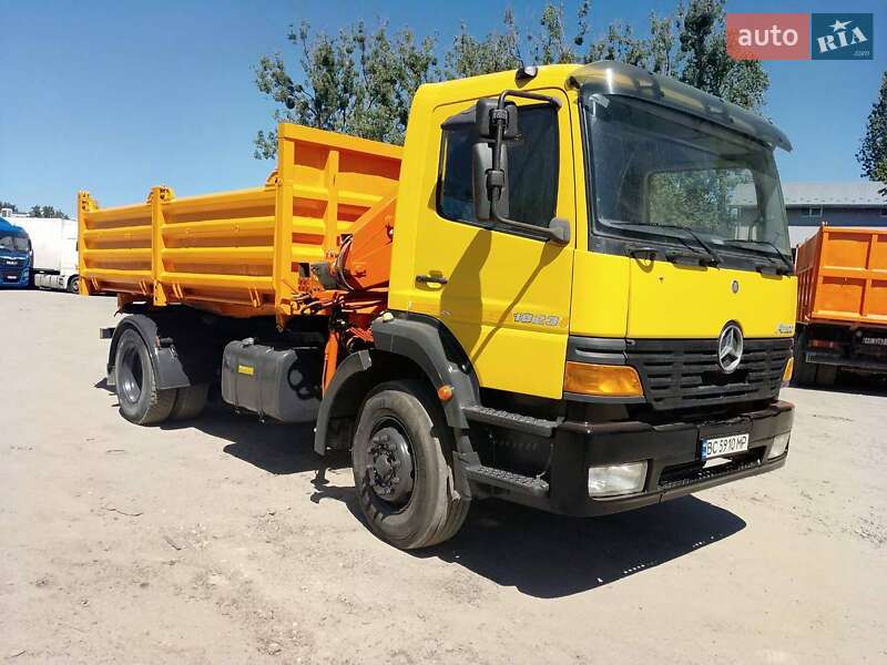 Самоскид Mercedes-Benz Atego 2003 в 