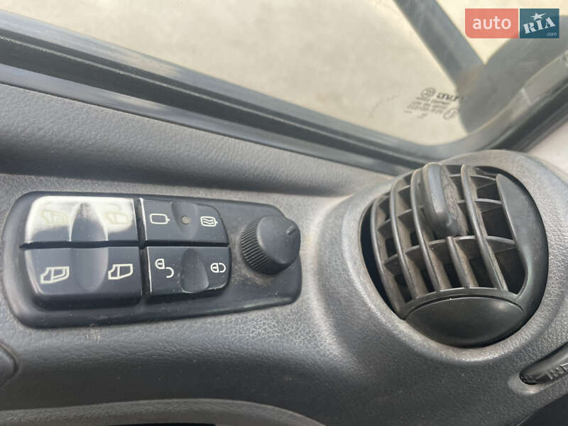 Грузовой фургон Mercedes-Benz Atego 2011 в Чернигове