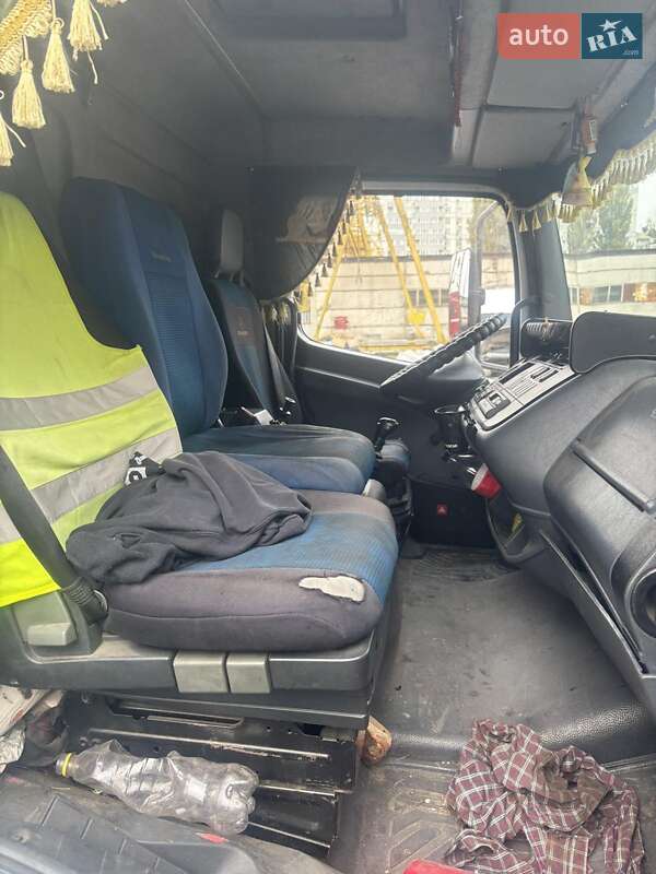 Вантажний фургон Mercedes-Benz Atego 2004 в Києві