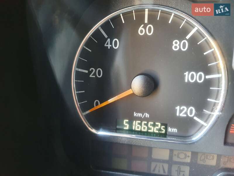 Борт Mercedes-Benz Atego 2011 в Калуші