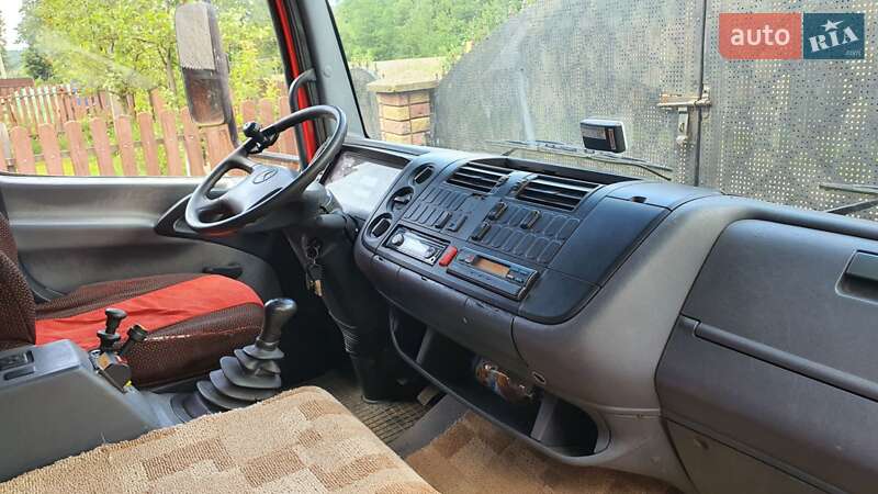 Самосвал Mercedes-Benz Atego 2001 в Львове