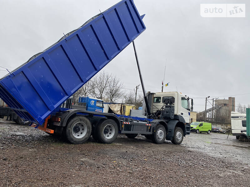 Самосвал Mercedes-Benz Axor 2008 в Львове