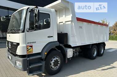 Самосвал Mercedes-Benz Axor 2008 в Виннице