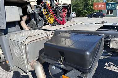 Тягач Mercedes-Benz Axor 2011 в 