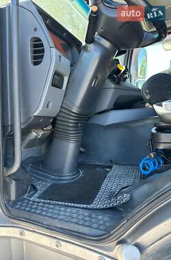 Тягач Mercedes-Benz Axor 2011 в 