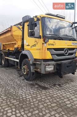 Пескоразбрасывающая машина Mercedes-Benz Axor 2012 в Львове