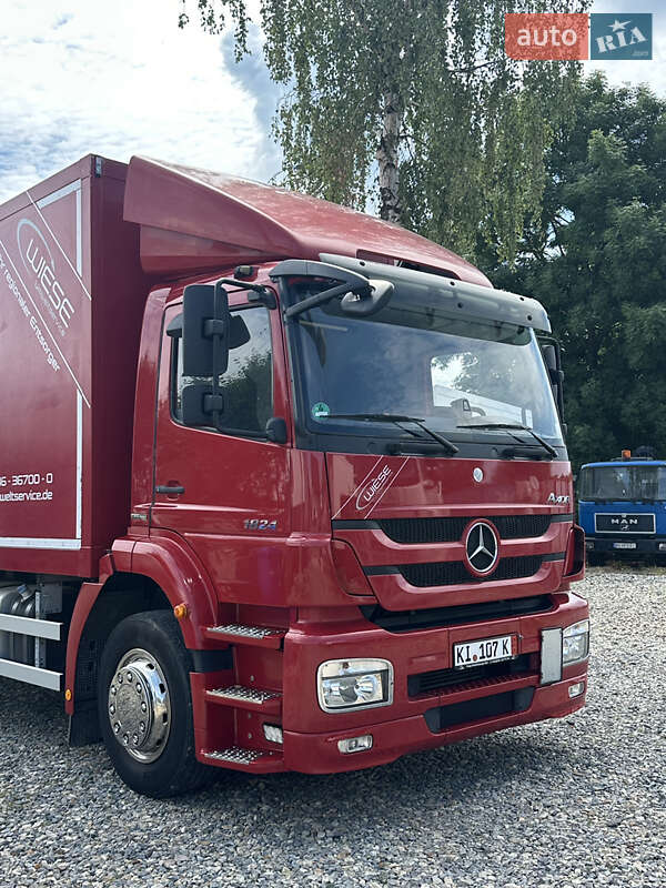 Грузовой фургон Mercedes-Benz Axor 2012 в Бучаче