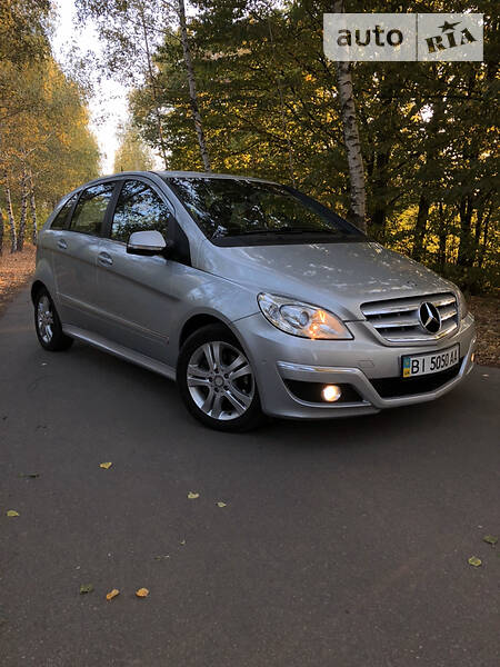 Хетчбек Mercedes-Benz B-Class 2010 в Лубнах фото Хетчбек Mercedes-Benz B-Class 2010 в Лубнах