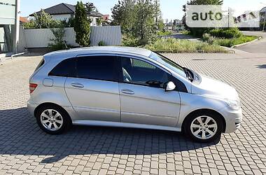 Хетчбек Mercedes-Benz B-Class 2010 в 