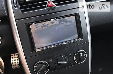 Хетчбек Mercedes-Benz B-Class 2011 в 