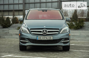 Хэтчбек Mercedes-Benz B-Class 2014 в Днепре