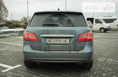 Хэтчбек Mercedes-Benz B-Class 2014 в Днепре