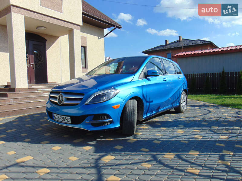 Хэтчбек Mercedes-Benz B-Class 2014 в Новояворовске