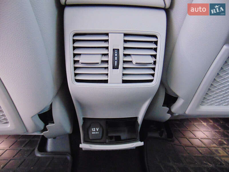 Хэтчбек Mercedes-Benz B-Class 2014 в Новояворовске