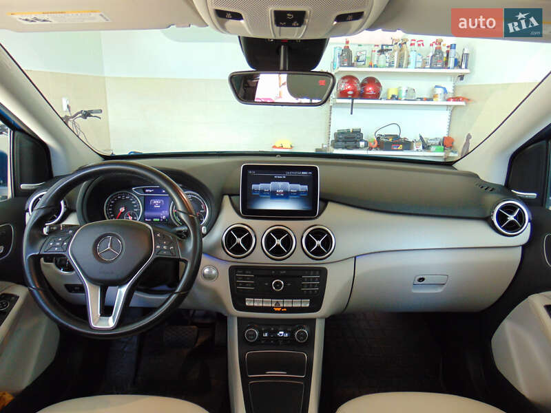 Хэтчбек Mercedes-Benz B-Class 2014 в Новояворовске