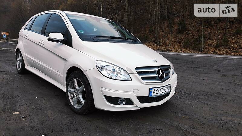 Хэтчбек Mercedes-Benz B-Class 2010 в Воловце