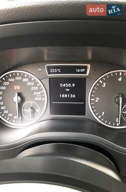 Минивэн Mercedes-Benz B-Class 2013 в 