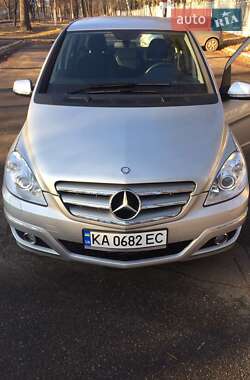 Хэтчбек Mercedes-Benz B-Class 2010 в 