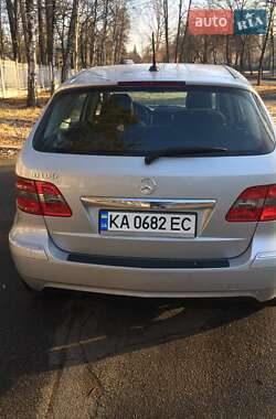 Хэтчбек Mercedes-Benz B-Class 2010 в 