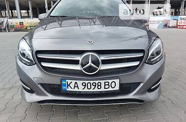 Хэтчбек Mercedes-Benz B-Class 2017 в Киеве