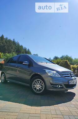 Хэтчбек Mercedes-Benz B-Class 2010 в Ивано-Франковске