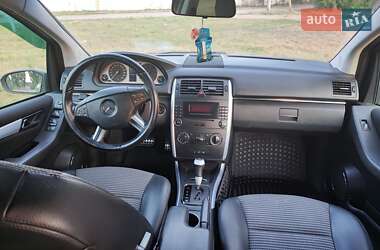 Хэтчбек Mercedes-Benz B-Class 2006 в 