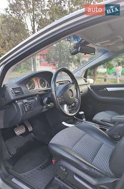 Хэтчбек Mercedes-Benz B-Class 2006 в 