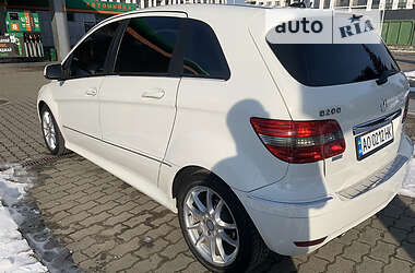 Хетчбек Mercedes-Benz B-Class 2010 в Ужгороді