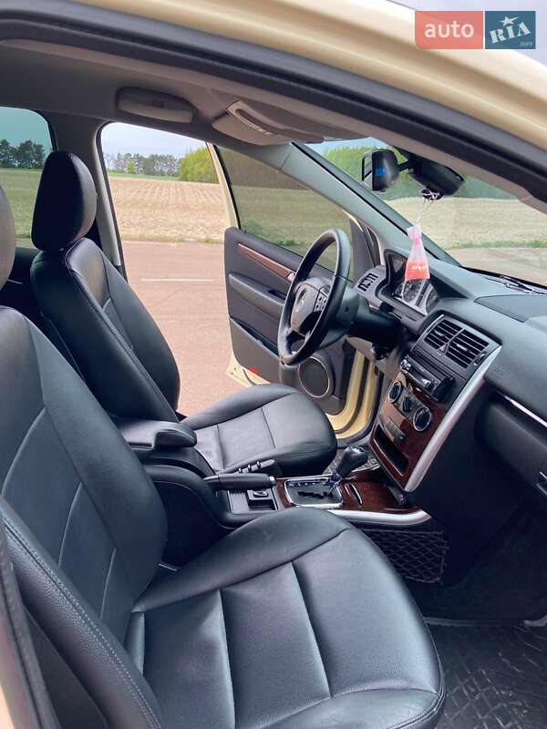Хэтчбек Mercedes-Benz B-Class 2010 в Носовке