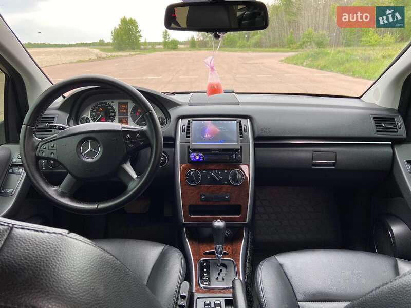 Хэтчбек Mercedes-Benz B-Class 2010 в Носовке