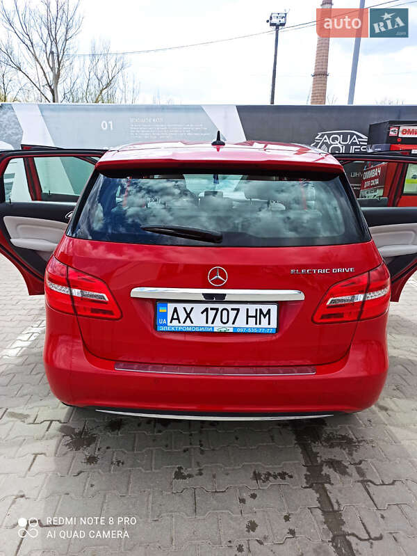 Хэтчбек Mercedes-Benz B-Class 2014 в Черновцах