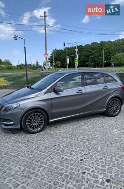 Хэтчбек Mercedes-Benz B-Class 2017 в 