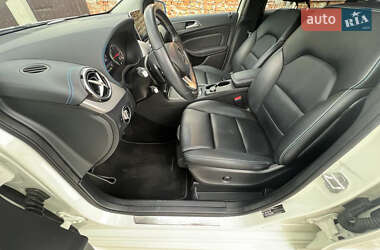 Хэтчбек Mercedes-Benz B-Class 2016 в Львове