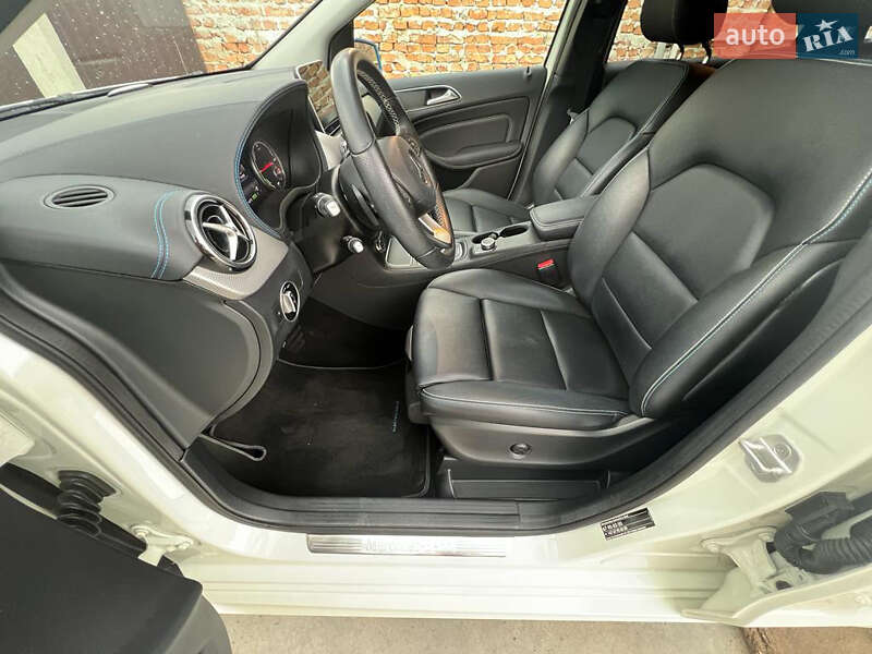 Хетчбек Mercedes-Benz B-Class 2016 в Львові