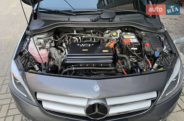 Хэтчбек Mercedes-Benz B-Class 2016 в Черновцах