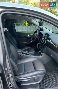 Хэтчбек Mercedes-Benz B-Class 2016 в Черновцах