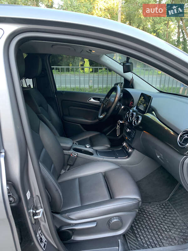 Хэтчбек Mercedes-Benz B-Class 2016 в Черновцах