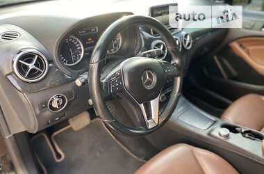 Хэтчбек Mercedes-Benz B-Class 2014 в 