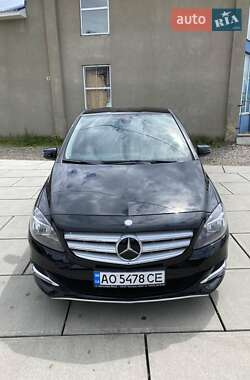 Хэтчбек Mercedes-Benz B-Class 2014 в 