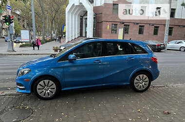 Хэтчбек Mercedes-Benz B-Class 2014 в 