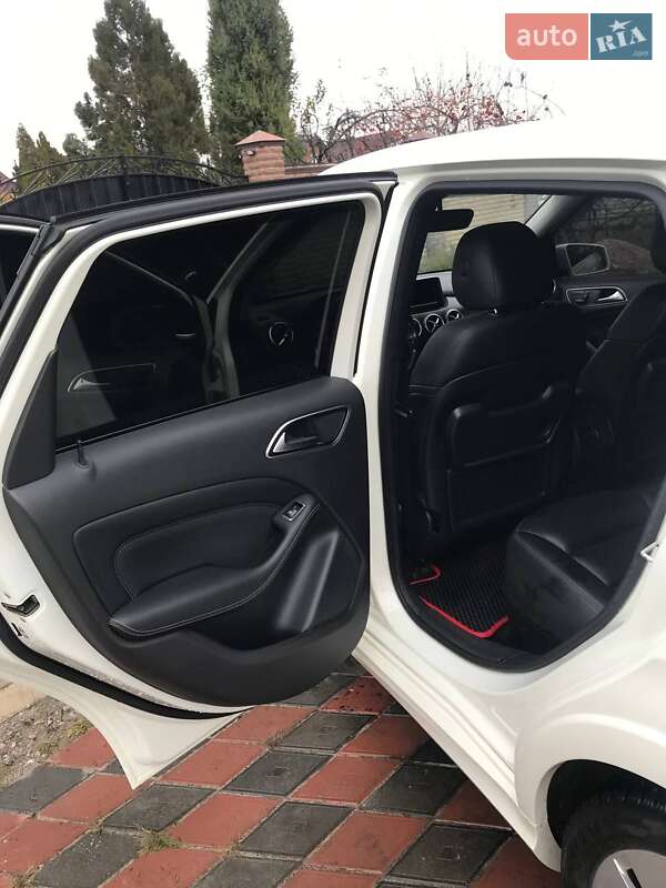 Хэтчбек Mercedes-Benz B-Class 2014 в Ахтырке