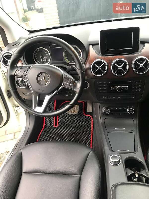 Хэтчбек Mercedes-Benz B-Class 2014 в Ахтырке