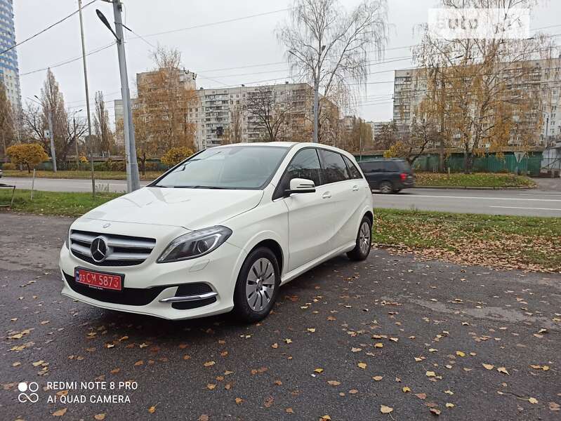 Хетчбек Mercedes-Benz B-Class 2016 в Дніпрі фото 2 Хетчбек Mercedes-Benz B-Class 2016 в Дніпрі