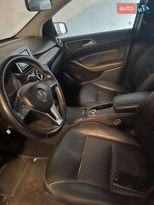 Хэтчбек Mercedes-Benz B-Class 2014 в Виннице
