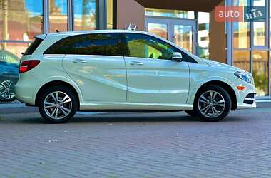 Хэтчбек Mercedes-Benz B-Class 2015 в 