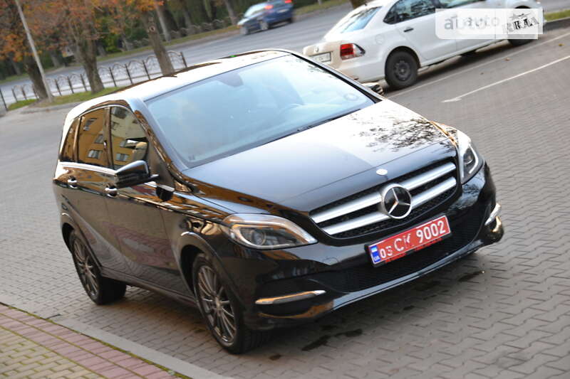 Хэтчбек Mercedes-Benz B-Class 2016 в Ивано-Франковске