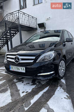 Хэтчбек Mercedes-Benz B-Class 2016 в 