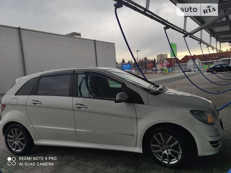Хэтчбек Mercedes-Benz B-Class 2011 в Львове