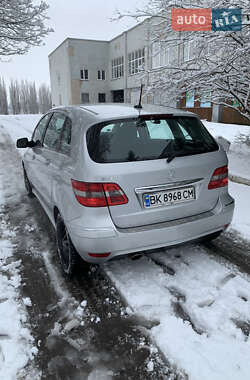 Хэтчбек Mercedes-Benz B-Class 2008 в 