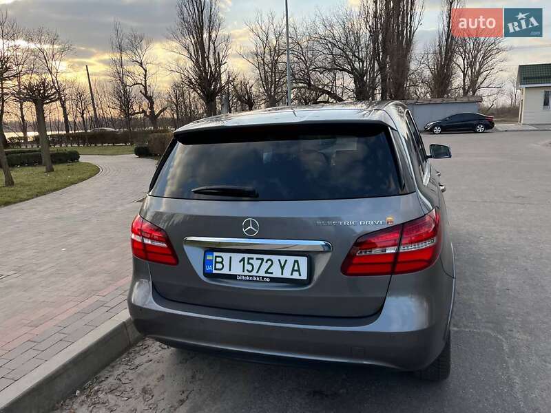 Хетчбек Mercedes-Benz B-Class 2015 в Кременчуці